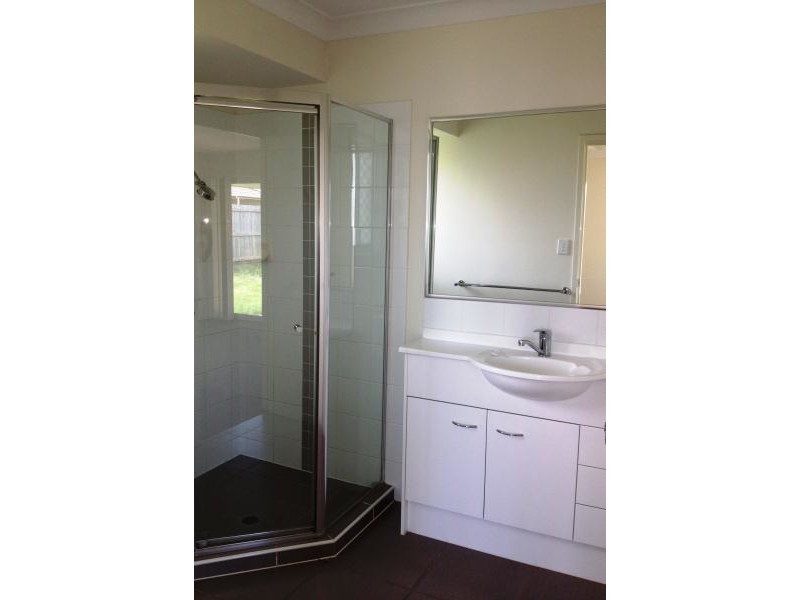 22 Chatterton Boulevard, Gracemere QLD 4702